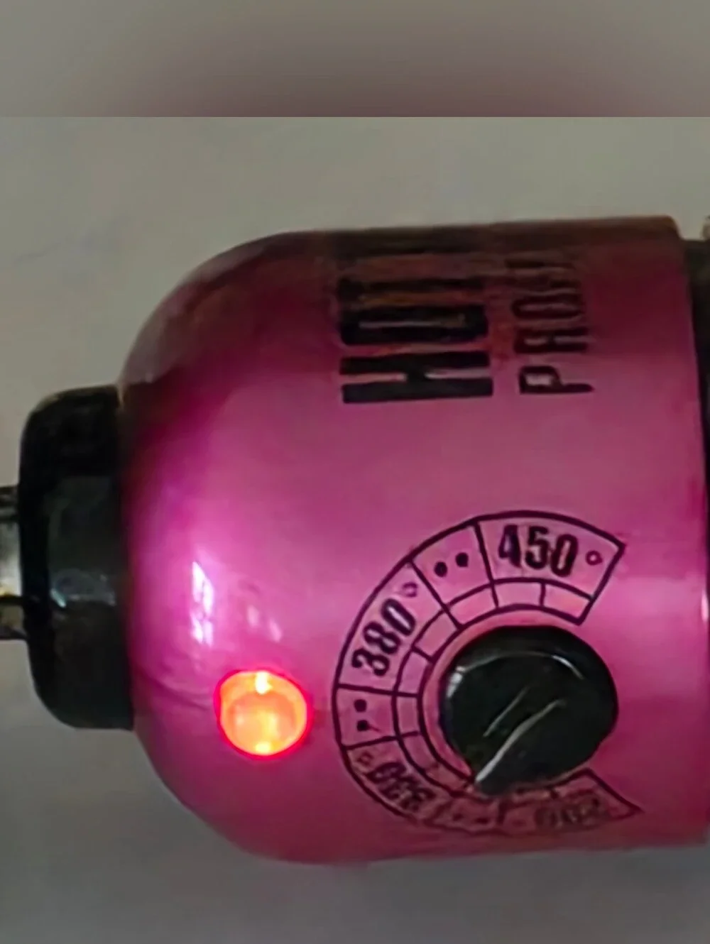 Hot Tools Pink Titanium Curling Iron 1.5” 1 1/2” HPK46 Professional Tested EUC